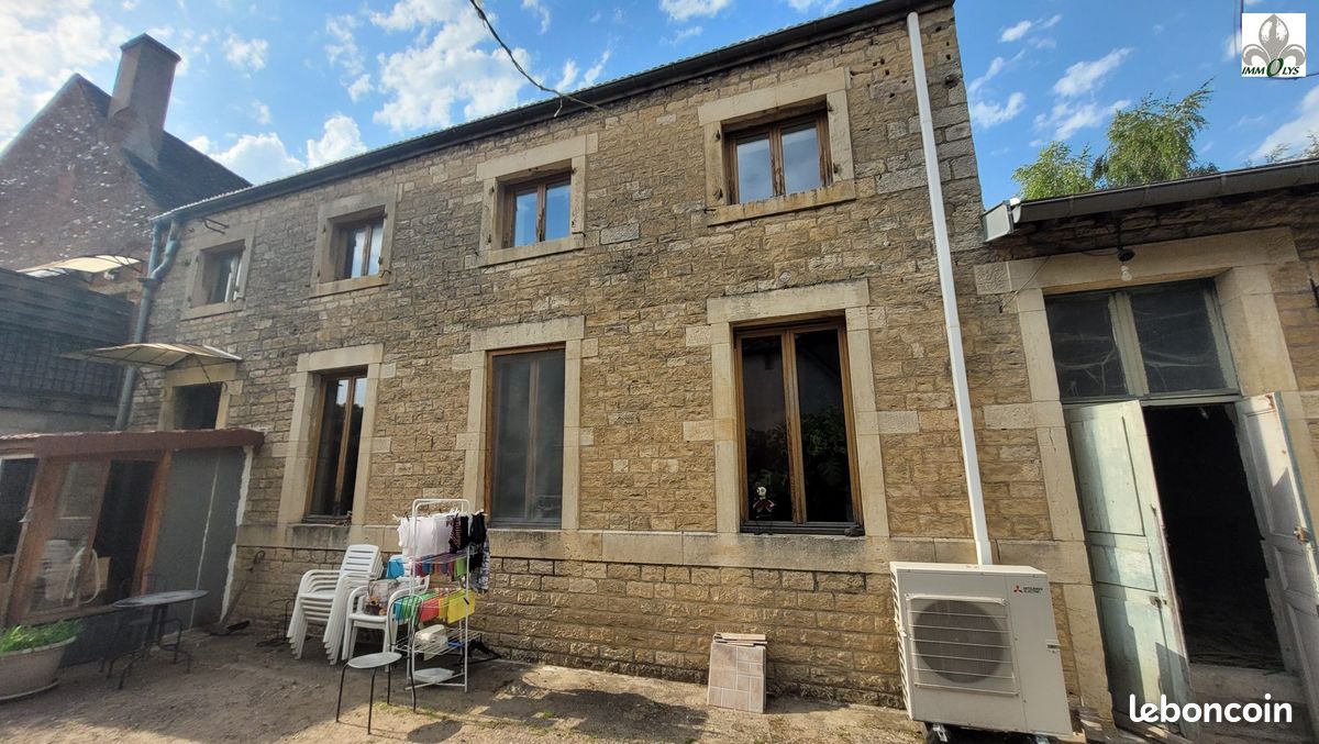 Maison 4 pièces 145 m² · à Seurre · 145 m² · 925 €/mois