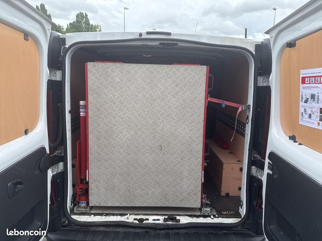 RENAULT TRAFIC L1H1 1000 Kg 1.6 Energy dCi - 125 Fourgon Grand Confort L1H1 (image 7)
