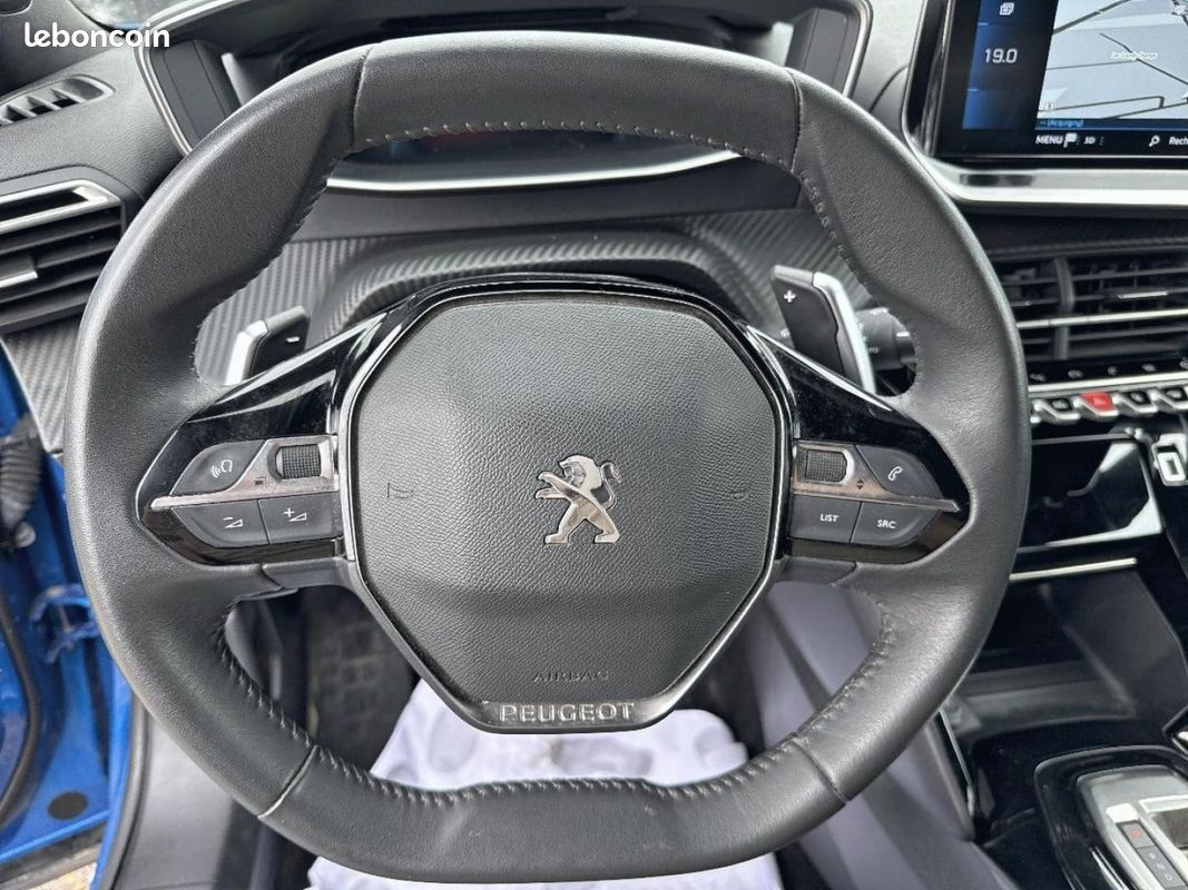Peugeot 2008 1.2 PureTech 130ch S&S Allure Pack EAT8 (image 15)