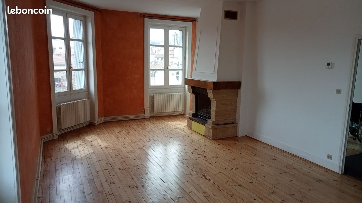 Appartement 4 pièces 117 m² · à Saint-Étienne · 117 m² · 720 €