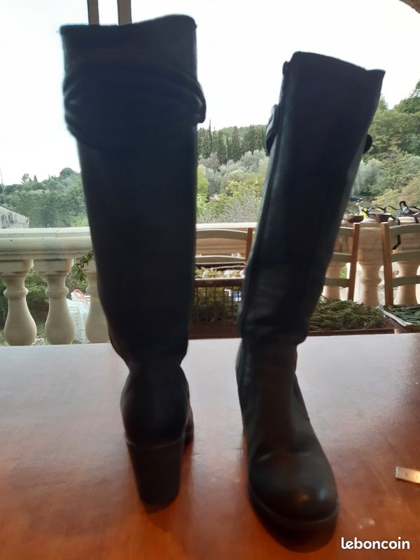 Bottes en cuir noir neuve taille 36 (image 2)