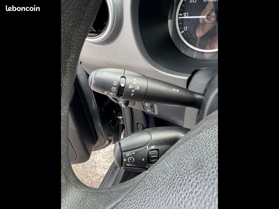 Citroen Berlingo BlueHDi 100ch XTR (image 20)