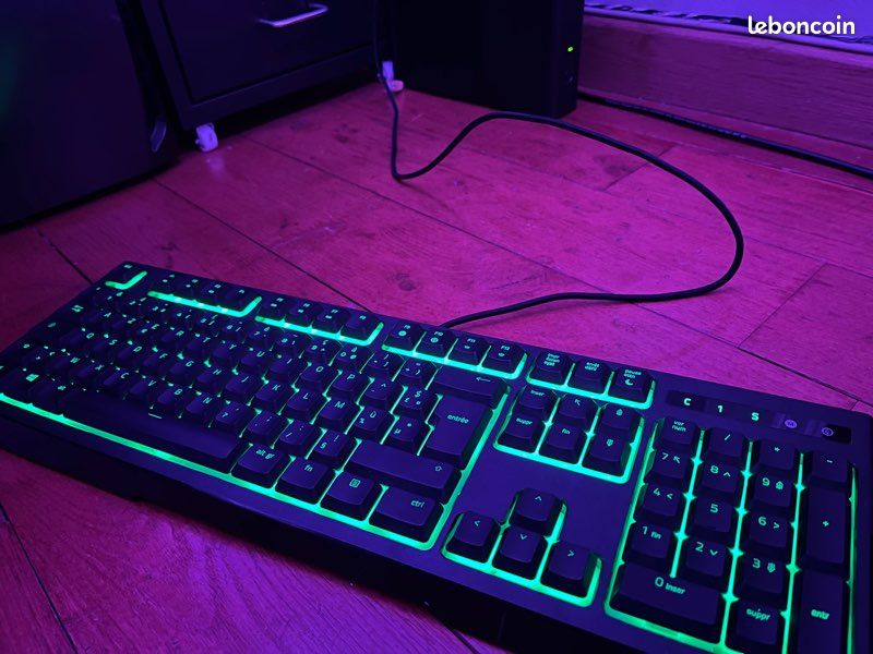 Clavier semi-mécanique Razer Ornata (image 1)