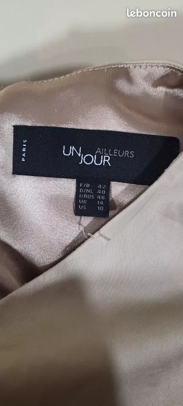 Robe Un Jour Ailleurs Taille 42 - Beige, Sans Manches, En Coton/élasthanne - Doublée, Avec Capuche - Occasion Très Bon état