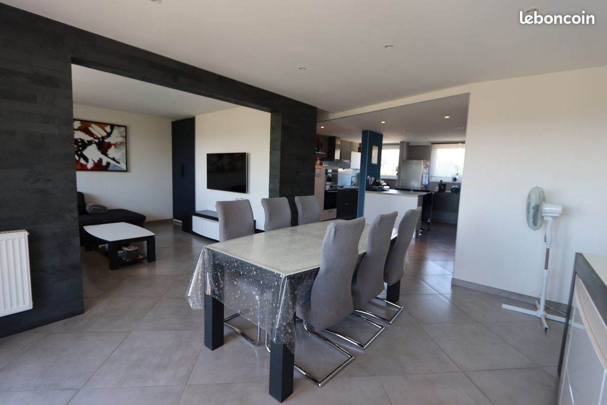 Appartement 4 pièces 93 m² · à Village-Neuf · 93 m² · 239 000 €