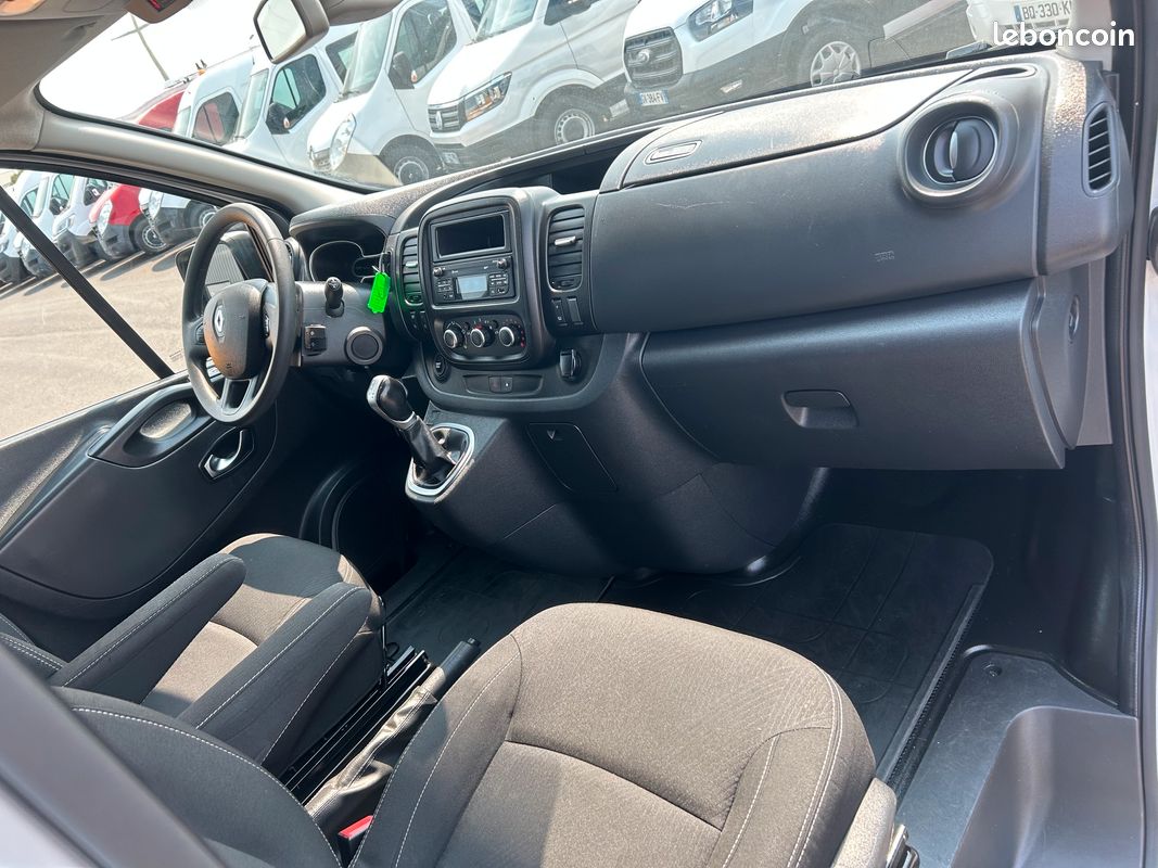 Renault Trafic 2.0 DCI 145ch EDC Boite automatique 1200Kg Fourgon L2H1 Pack Grand Confort Cabine Approfondie 5 Places rabattables Gruau (image 7)
