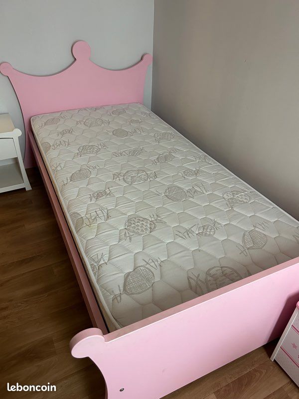 Ensemble lit + table de chevet + matelas (image 4)