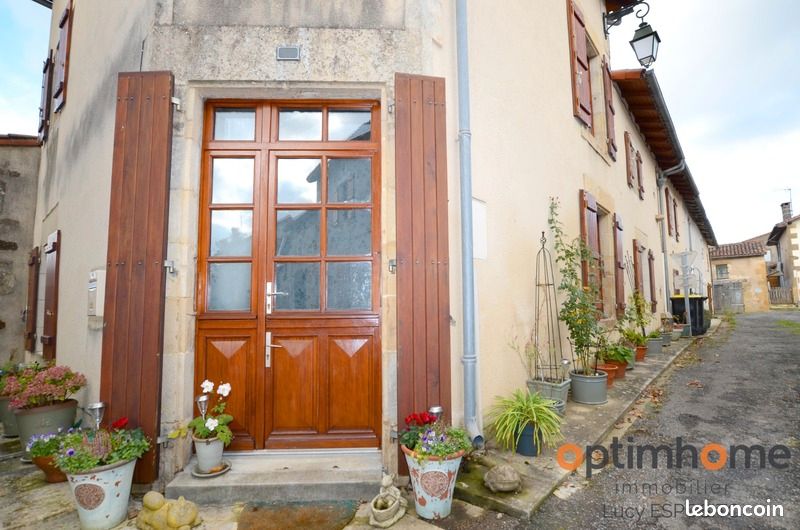 Maison de village 6 pièces 187 m² - Épenède 16490 (image principale 2)