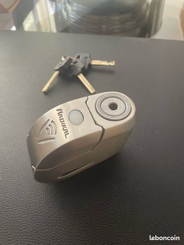 Antivol Moto RADIKAL RK14S Homologué SRA - Bloque Disque Alarme 120dB - Acier Cémenté INOX - 14mm