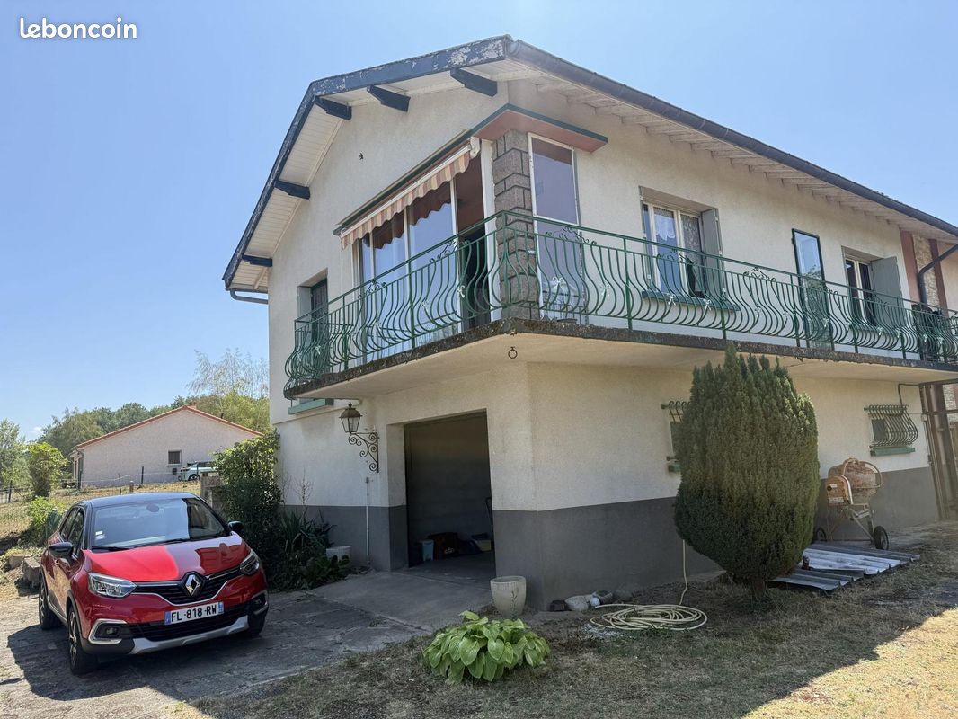 Maison 5 pièces 100 m² · à Puy-Guillaume · 100 m² · 112 000 €
