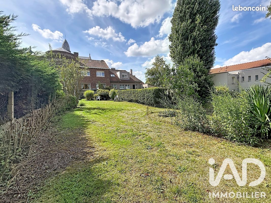 Maison 5 pièces 110 m² · à Tourcoing · 110 m² · 299 900 €