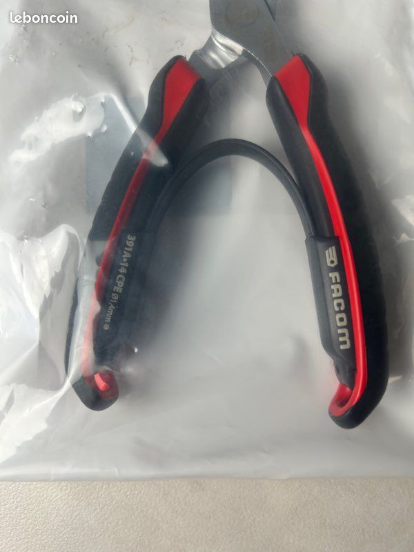 819809 Facom, PLIER, ELECTRICIAN CRIMPG PLIER SET | Farnell