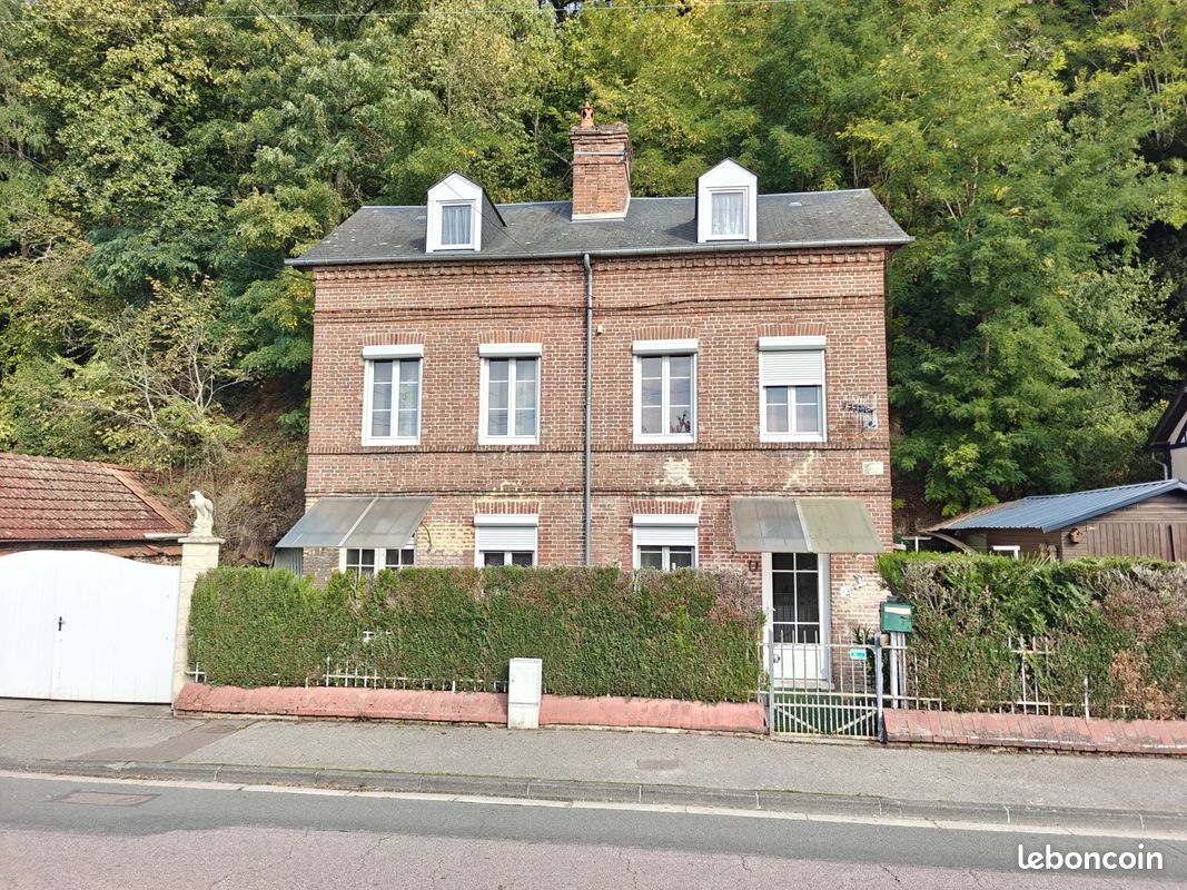 Maison 6 pièces 130 m² · à Brionne · 130 m² · 118 000 €