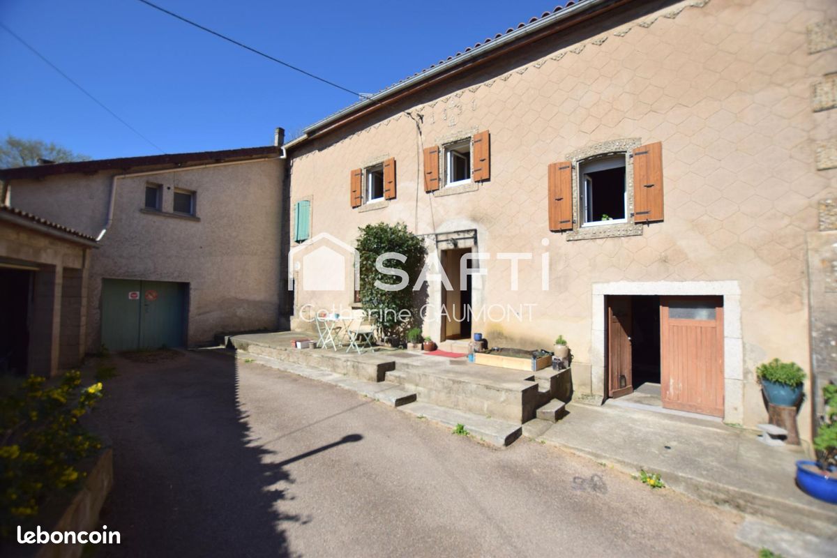 Maison 5 pièces 101 m² · à Cambounès · 101 m² · 135 000 €