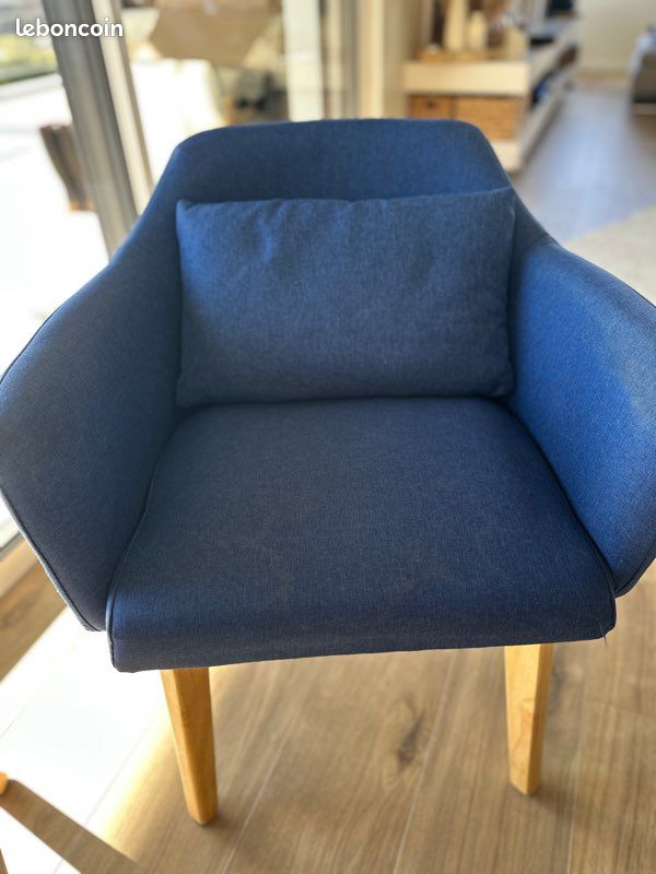 Chaises tissus bleues et grises (image 1)