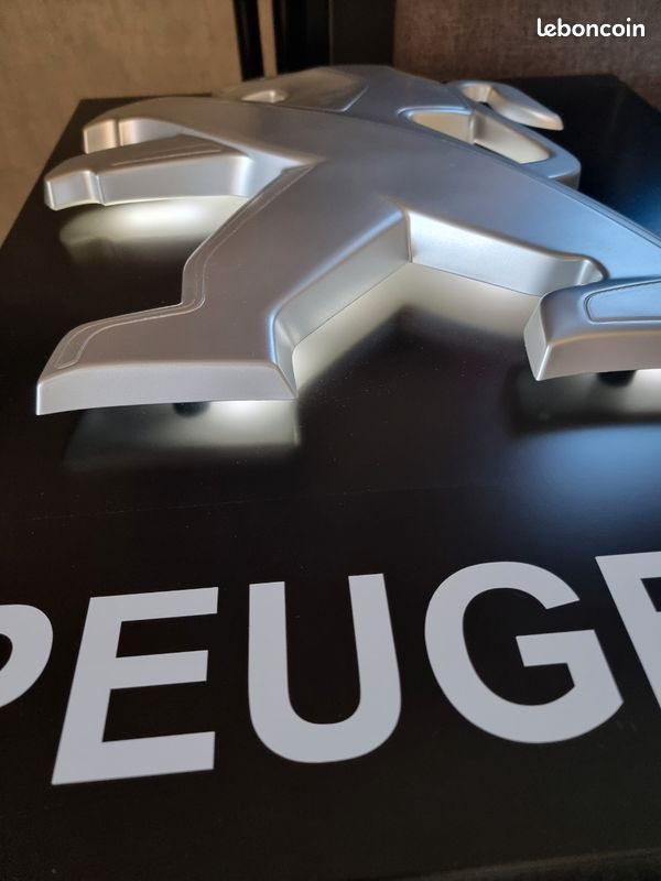 Enseigne lumineuse lettres rétro éclairage design | Web, enseignes, imprimerie