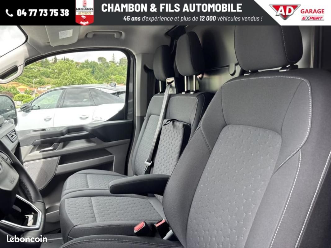 Ford Transit Custom FOURGON 320 L2H1 2.0 ECOBLUE 170 CH BVA8 LIMITED Prix: 35825 HT (image 8)