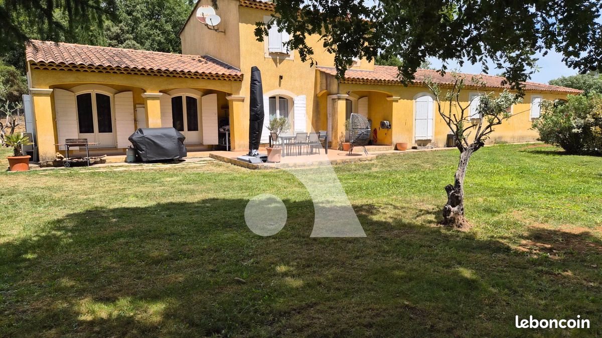 Maison 9 pièces 245 m² · à Tourves · 245 m² · 798 000 €