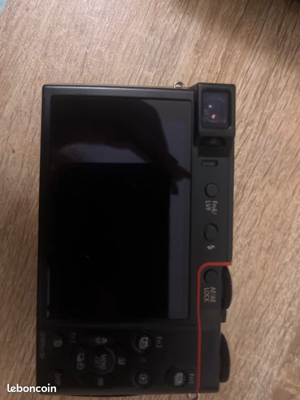Camera (image 4)
