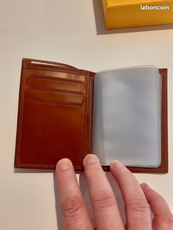 Porte carte en cuir (image 4)