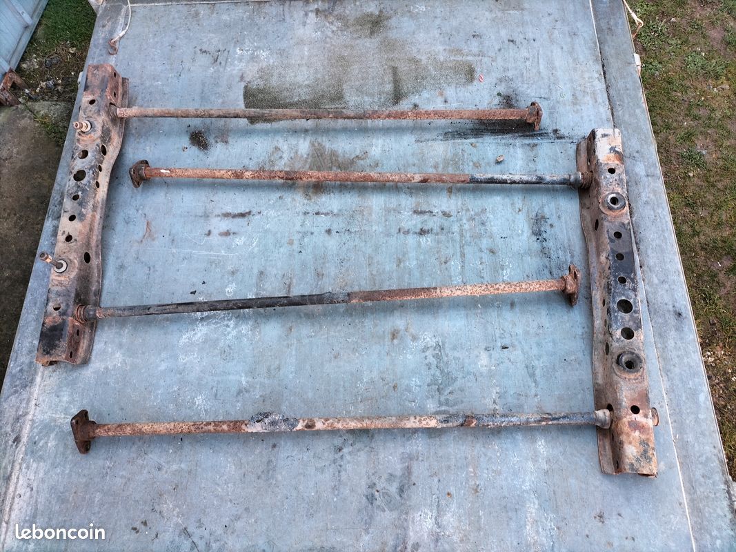 Barre de torsion et traverse Nissan Terrano 3.0 di 154 Équipement auto