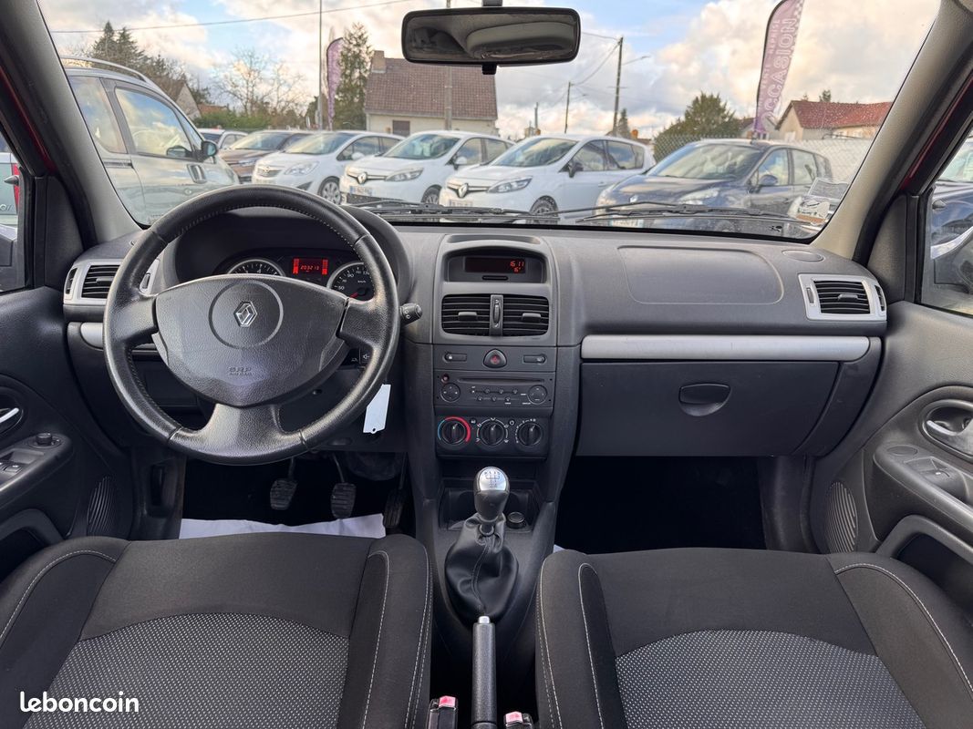 RENAULT Clio Campus 1.2 16V 75 CV eco2 Pack Clim PREMIERE MAIN (image 10)