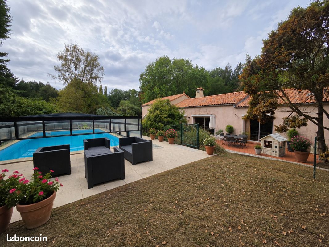 Maison 7 pièces 213 m² · à La Roche-sur-Yon · 213 m² · 409 000 €