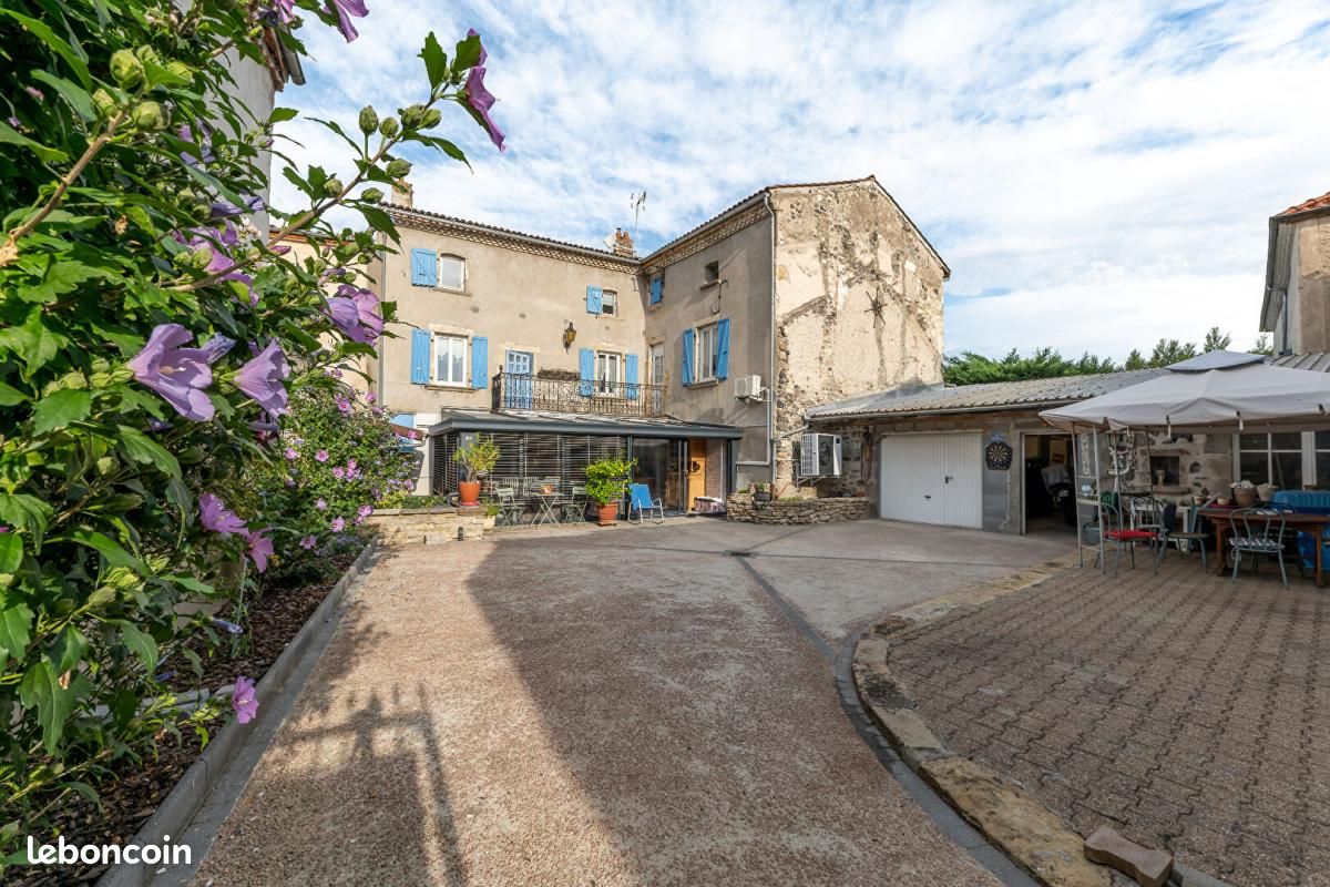Maison 6 pièces 163 m² · à Meilhaud · 163 m² · 249 000 €
