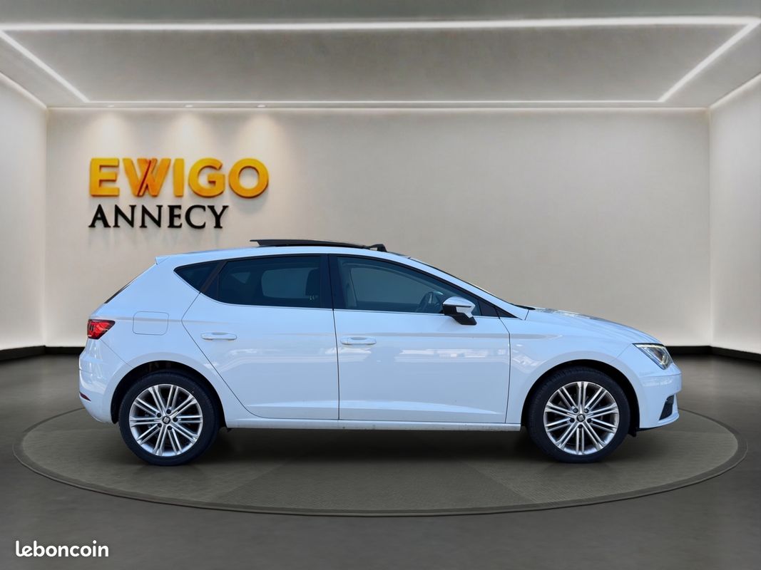 SEAT Leon 1.5 TSi 150CH XCELLENCE DSG / TOIT OUVRANT / CARPLAY / VIRTUAL COCKPIT / CAMERA / GARANTIE 6 MOIS (image 21)