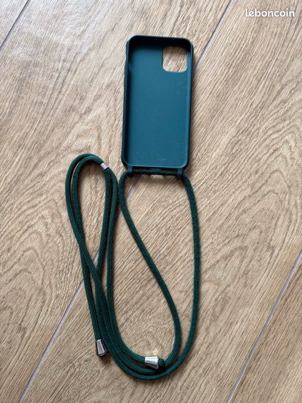 Coque verte téléphone iPhone 11 Pro (image 1)