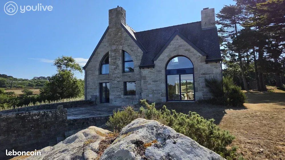 Maison 8 pièces 173 m² · à Plougrescant · 173 m² · 1 155 000 €