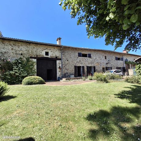 Propriété 5 pièces 196 m²