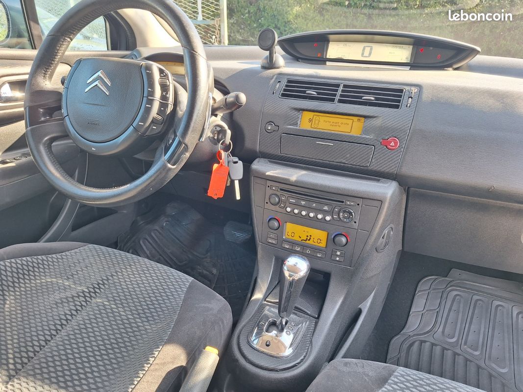 CITROEN C4 COUPE HDi 110 FAP airDream VirginMega BMP6 (image 7)