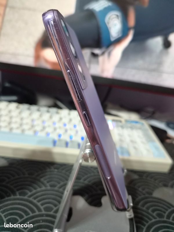 Samsung Galaxy S22 128 Go – Mauve + Coque Rhinoshield (image 3)