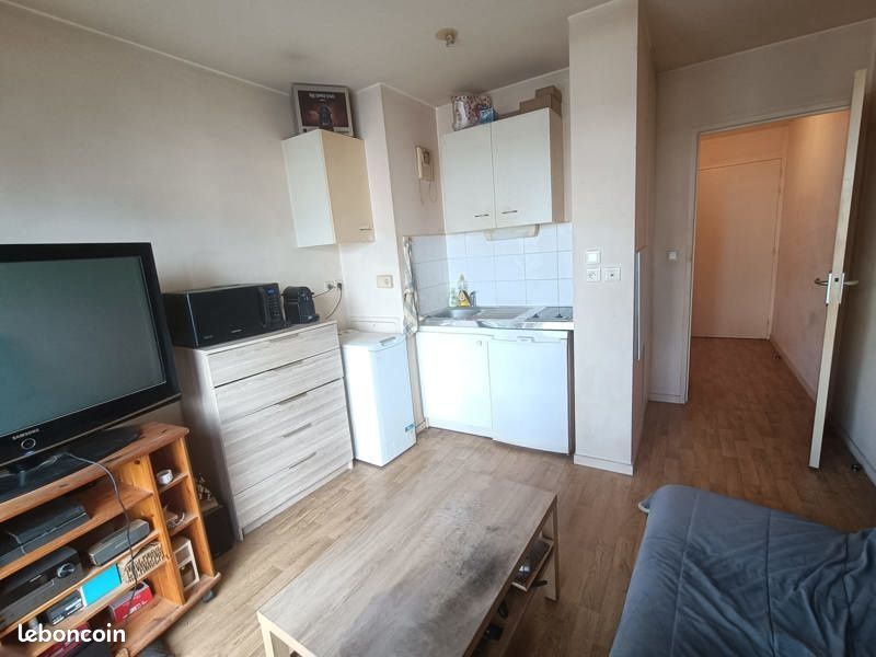 Studio 1 pièce 19 m²