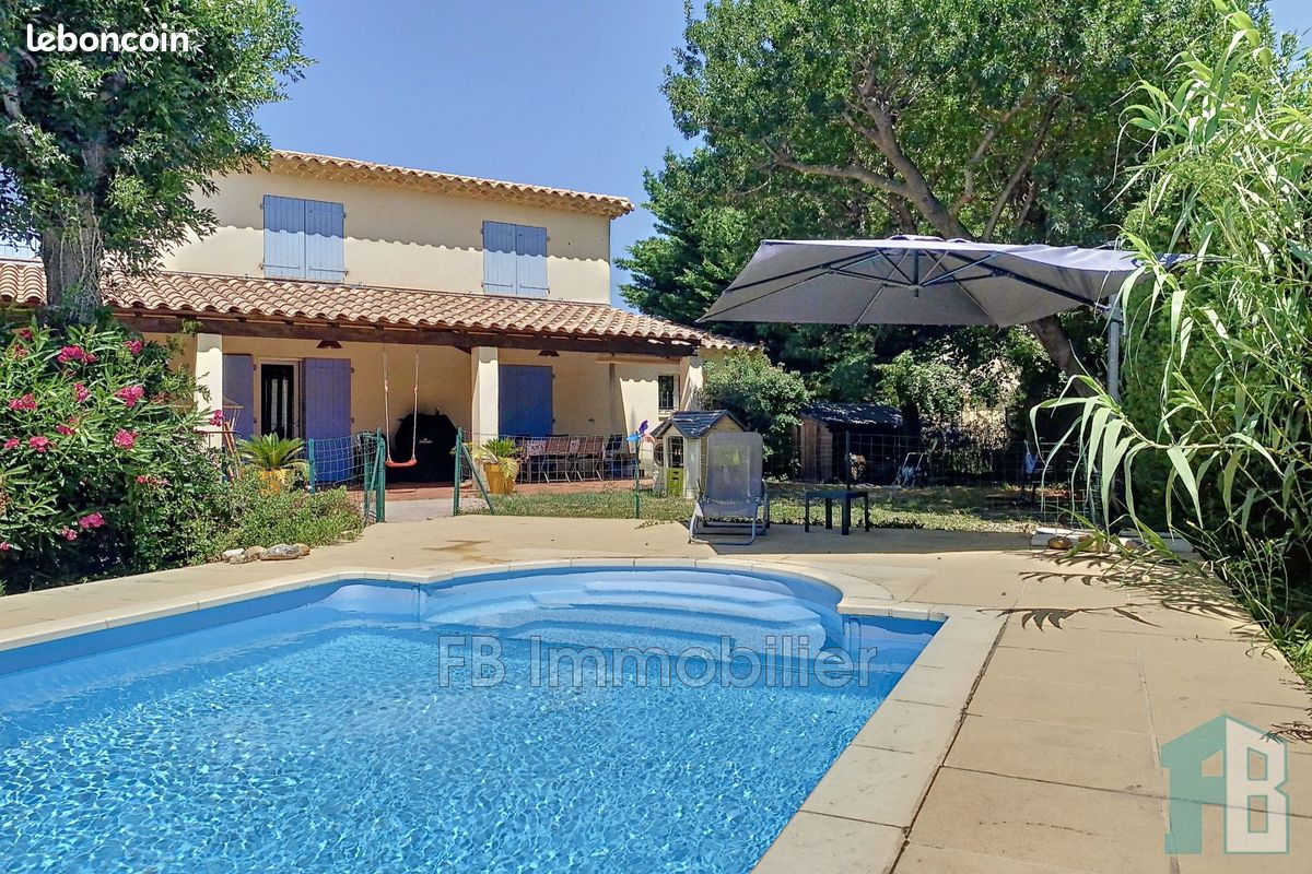 Maison 5 pièces 146 m² · à Eyguières · 146 m² · 550 000 €
