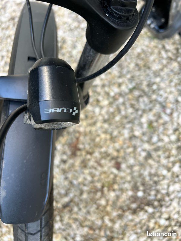 Vélo CUBE électrique excellent état, moteur Bosh, batterie Bosh Powertub 625 kw (environ 90 km d'autonomie) (image 4)
