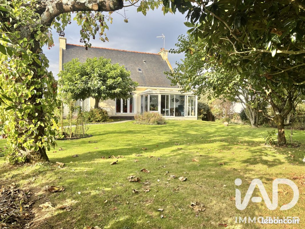 Maison 8 pièces 121 m² · à Locqueltas · 121 m² · 373 500 €