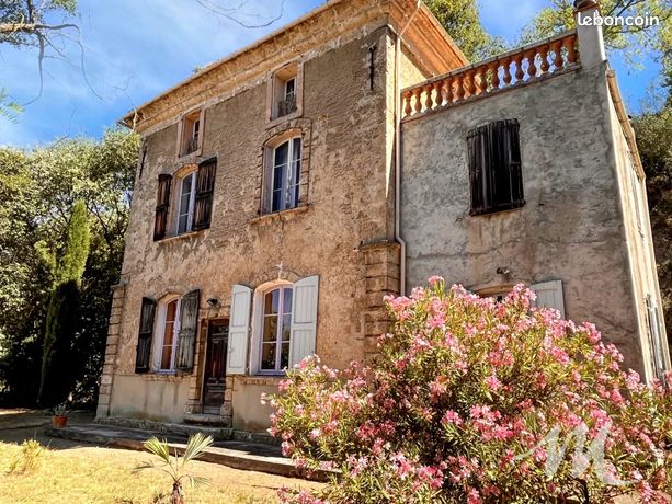 Maison 8 pièces 220 m²