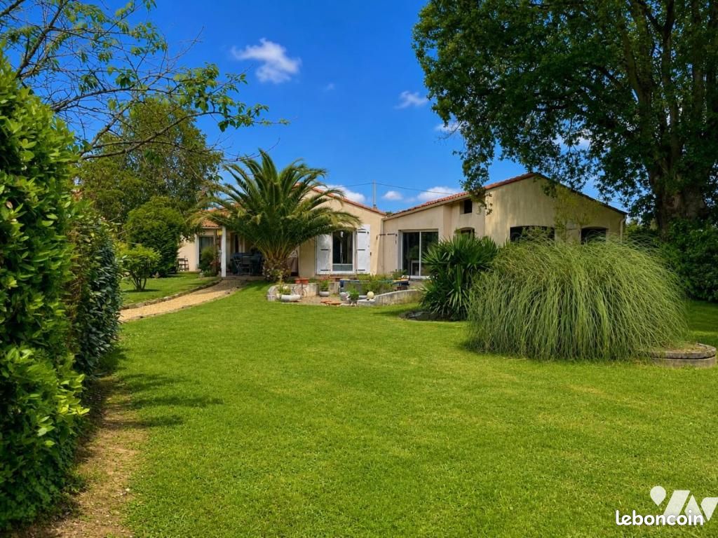 Maison 5 pièces 171 m² · à Port-Saint-Père · 171 m² · 427 672 €