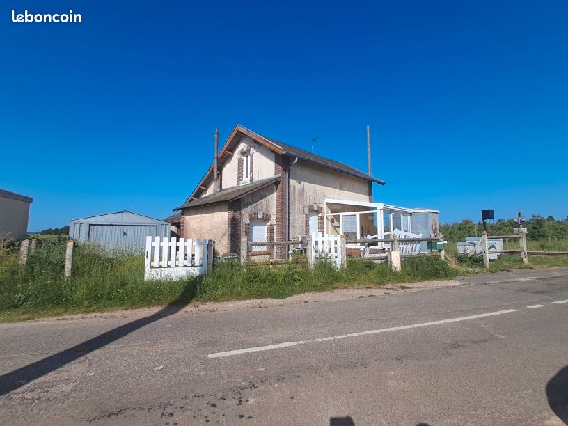 Maison 4 pièces 89 m² · à Bailleau-le-Pin · 89 m² · 70 000 €