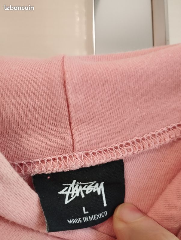Tee shirt rose à capuche Stüssy (image 2)