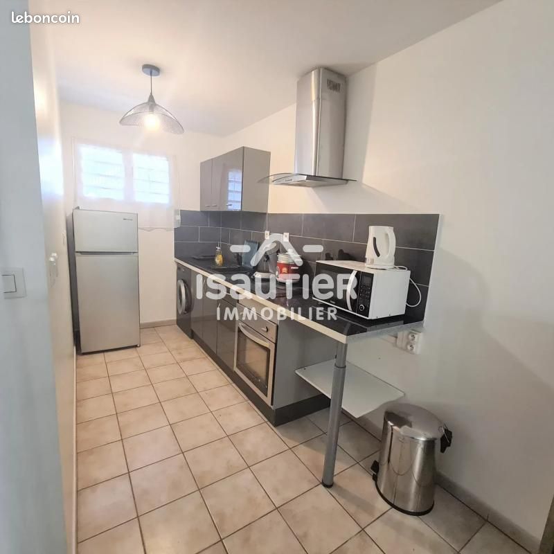 Appartement 1 pièce 28 m² · à Saint-Pierre · 28 m² · 745 €/mois