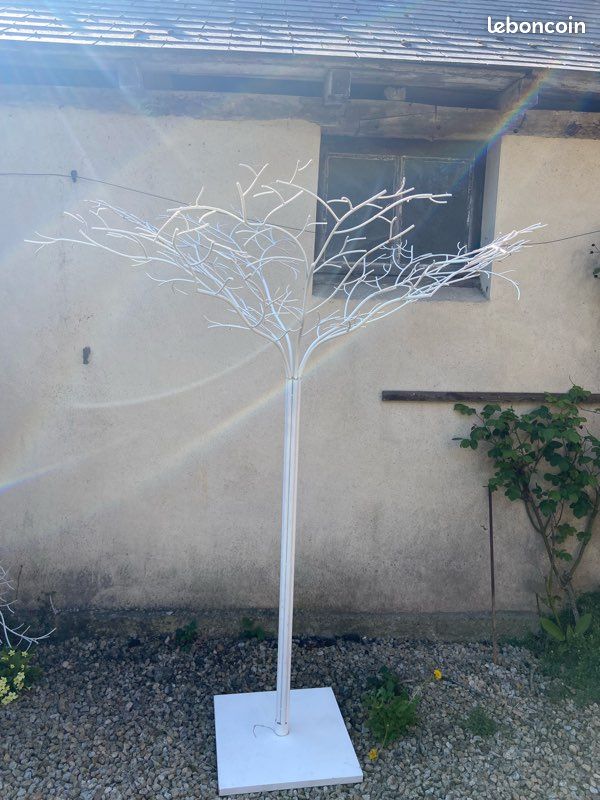 Deco mariage arbre en acier (image 1)