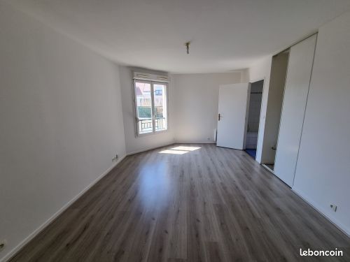 Studio 1 pièce 29 m²