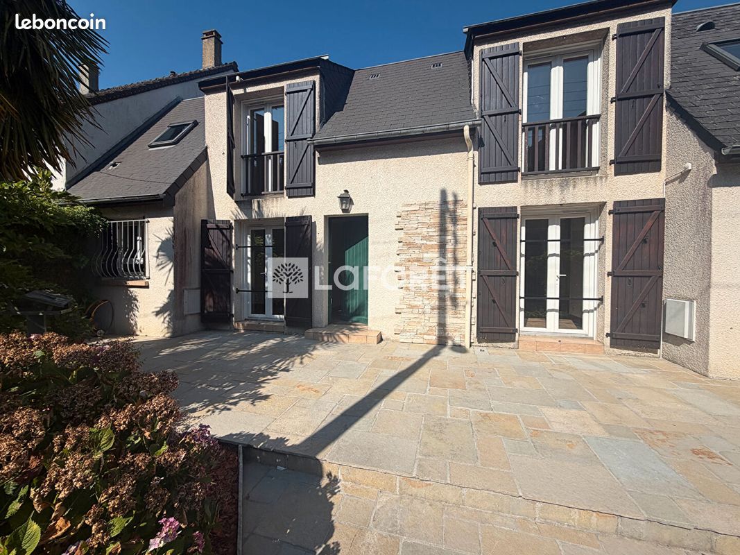 Maison 9 pièces 215 m² · à Flers · 215 m² · 197 024 €