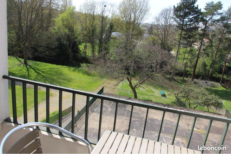 Appartement 5 pièces 101 m² · à Poitiers · 101 m² · 950 €