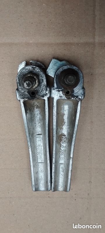 Paire de repose pied Peugeot trekker (image 2)