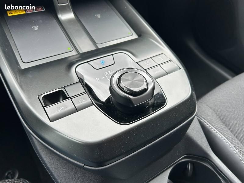 Toyota C-HR+ 224ch 77kWh Design Grande Autonomie (image 26)