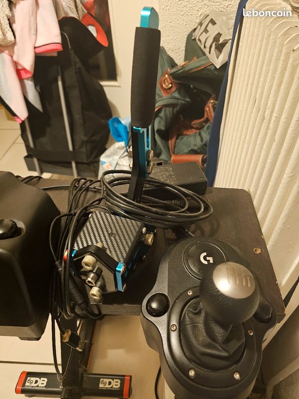 Volant logitech920 (image 2)